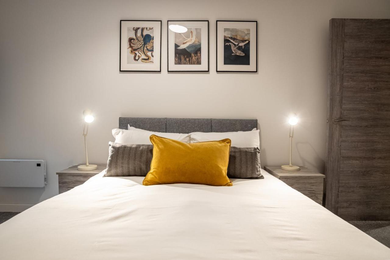 Two Bedroom - Central Peterborough Apartment - Bayard Apartments Εξωτερικό φωτογραφία